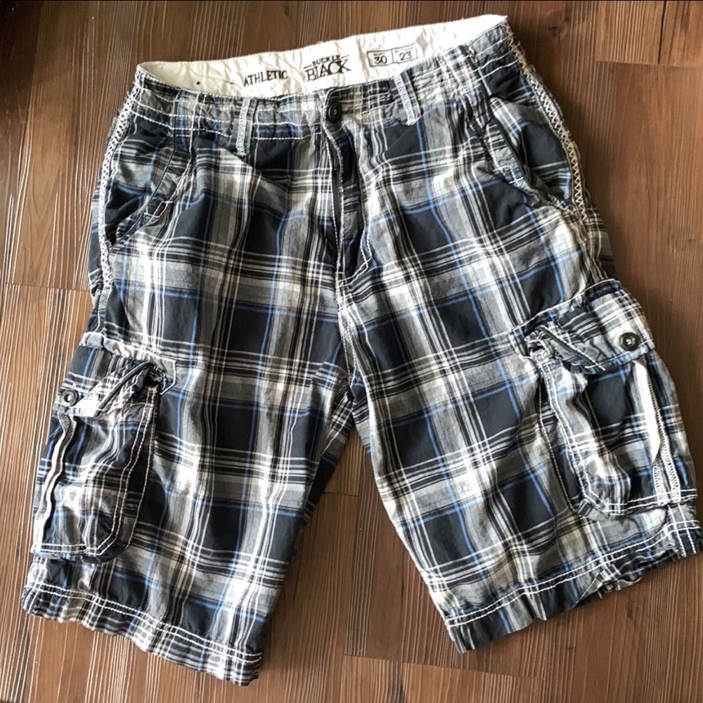 Buckle Black Athletic Fit Men's Plaid Cargo Shorts 30” W
